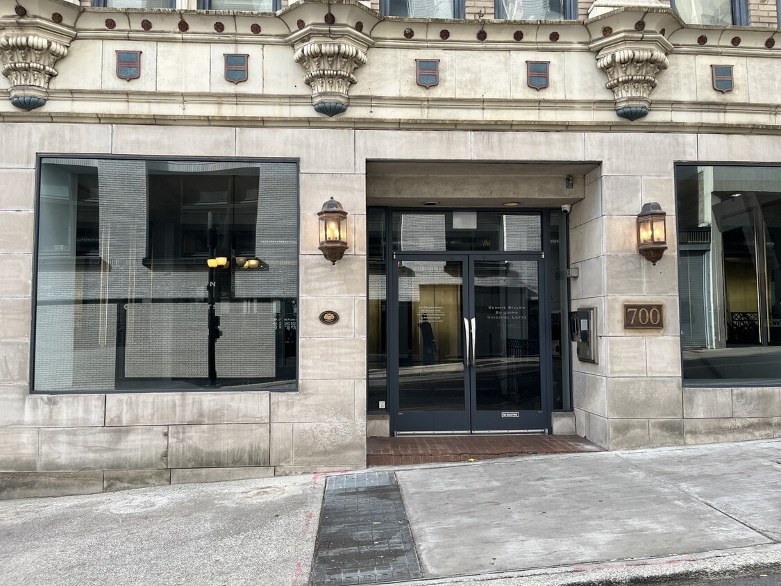 Photo - 700 Church St (Nashville, TN)