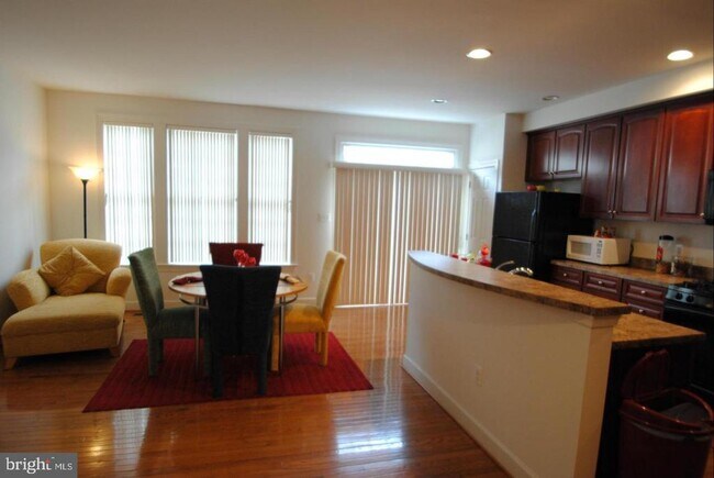 Foto del edificio - 724 Vestal St