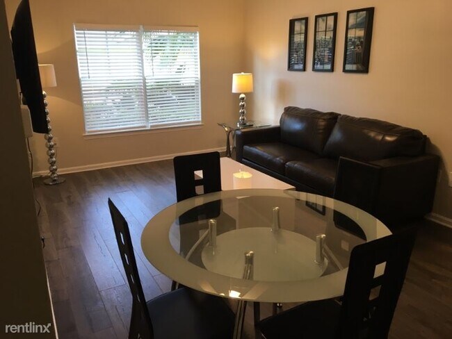 Building Photo - 1 br, 1 bath Condo - 4700 S Dale Mabry