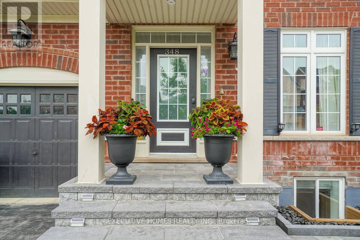 Photo principale - 348 Wrigglesworth Crescent