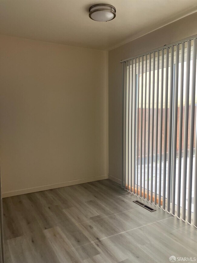 Foto del edificio - 1716 Marshall Ct