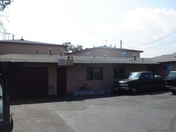 Foto del edificio - 11964-11966 Runnymede St