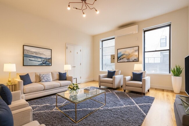 Building Photo - 346 W 52nd St