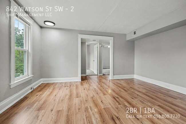 Building Photo - 842 Watson St SW
