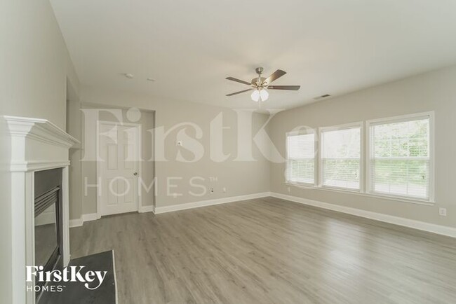Foto del edificio - 13123 Blaze Manor Ln