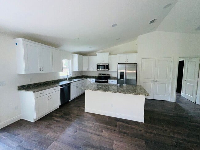 Building Photo - Lakewood Park - New Construction 3/2/2