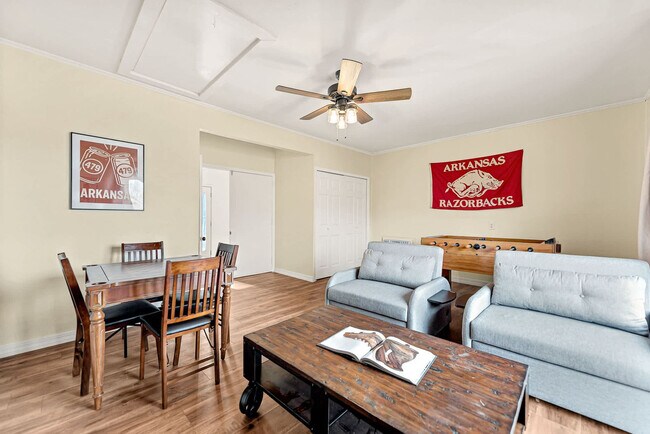 Foto del edificio - 12208 Blueberry Ln