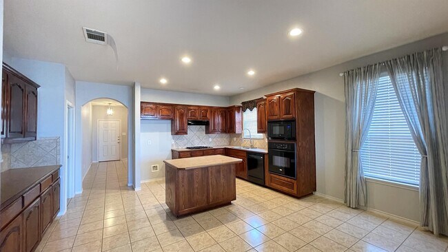 Foto del edificio - 7811 Corona Ct