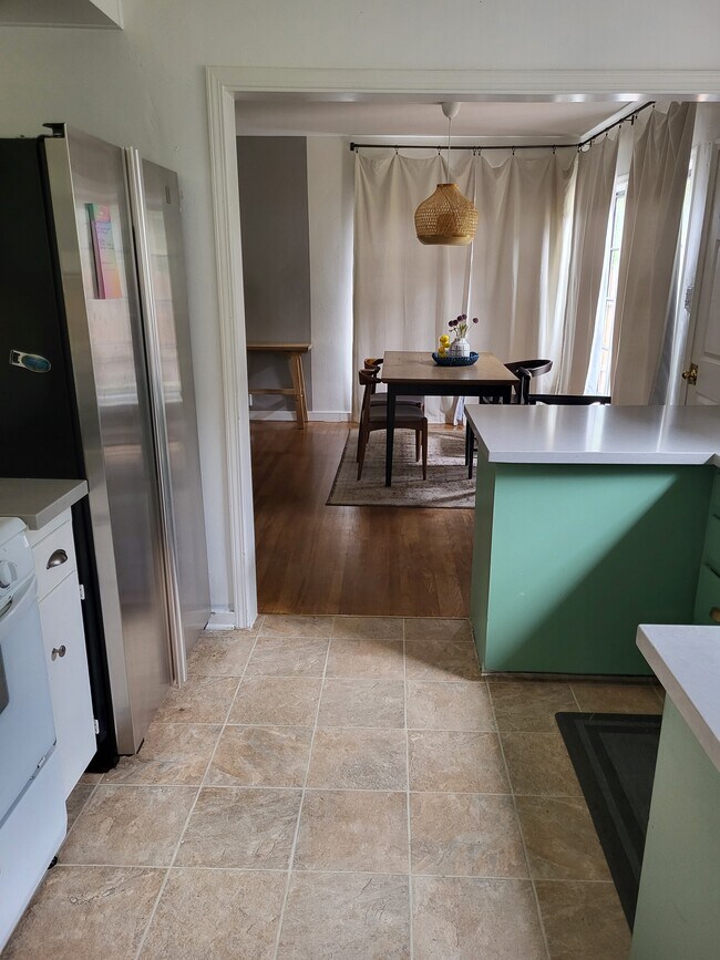 Foto del edificio - 1307 W Noble Ave