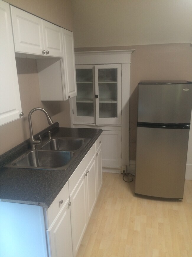 Foto del edificio - 312 Cobun Ave