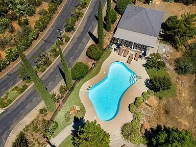 Building Photo - 1037 Chardonnay Walk