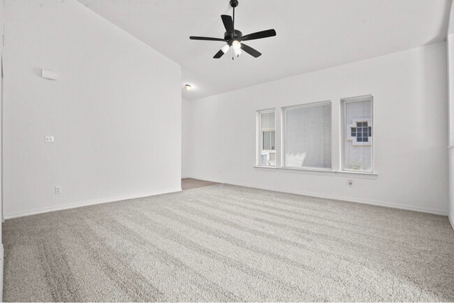 Foto del edificio - 608 Cedarwood Ave