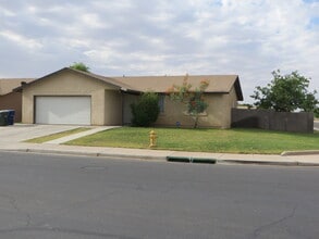 Building Photo - 2867 W 29th Ln