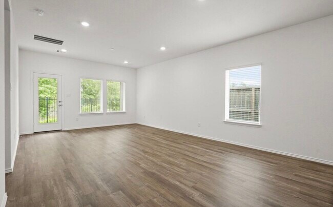 Foto del edificio - 1727 Portia Ln