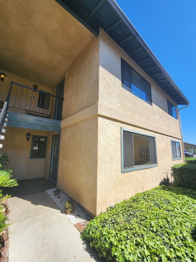 Foto del edificio - 2 Bed, 1 Bath Single Level Grover Beach Condo- Small Pets Considered