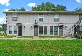 Building Photo - 4921 Miller Ave