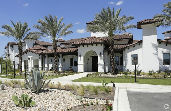 Foto del edificio - Ambrosio Apartments