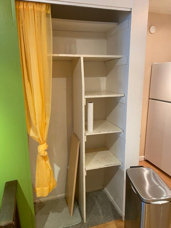 Building Photo - 4010 15th Ave S