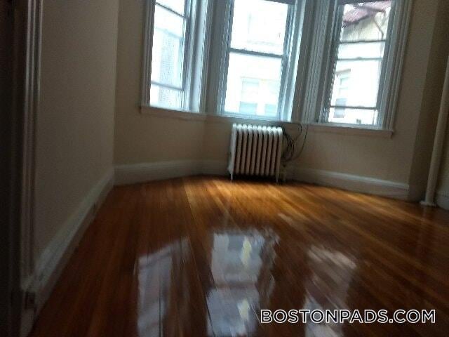 Building Photo - 1203 Boylston St