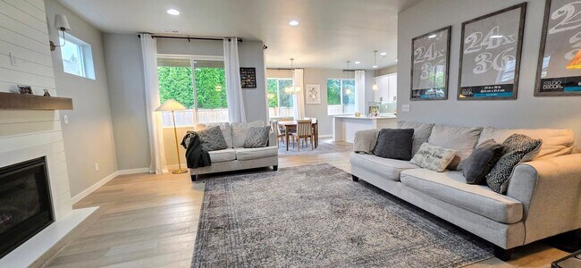 Foto del edificio - Hudson Place Community