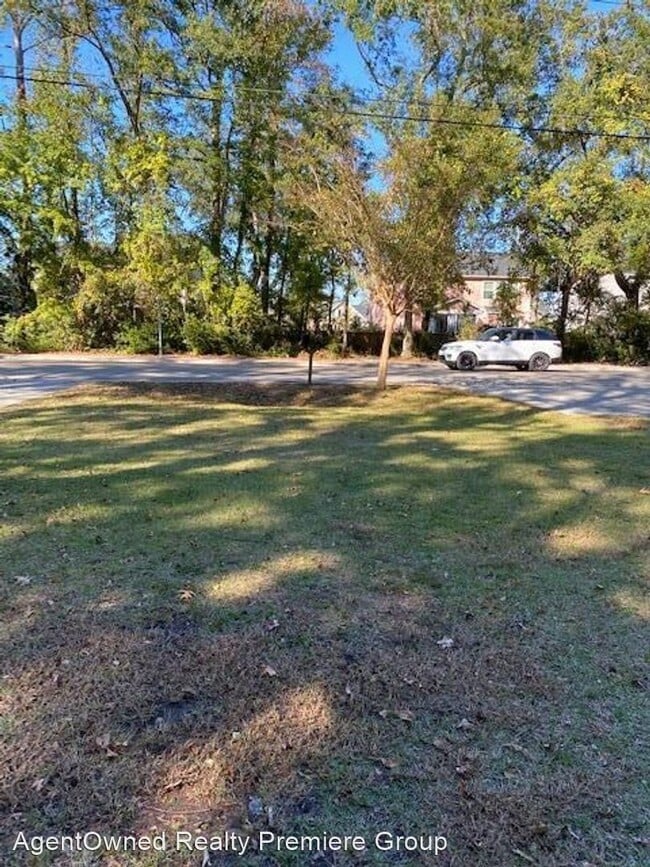 Building Photo - 2 br, 1.5 bath House - 945 B Harbor View Road
