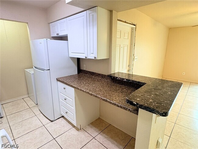 Foto del edificio - 2937 Winkler Ave