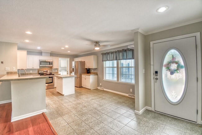 Building Photo - 162 Wellspring Dr