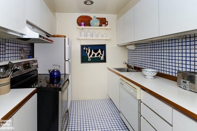 Foto del edificio - 40 E 74th St