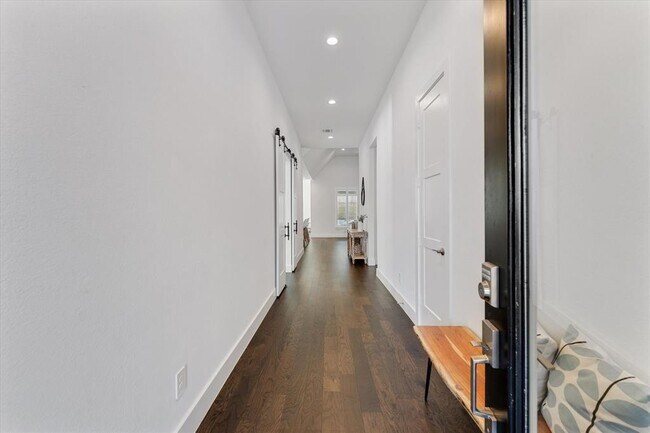 Foto del edificio - 1006 Oak Summit Ln