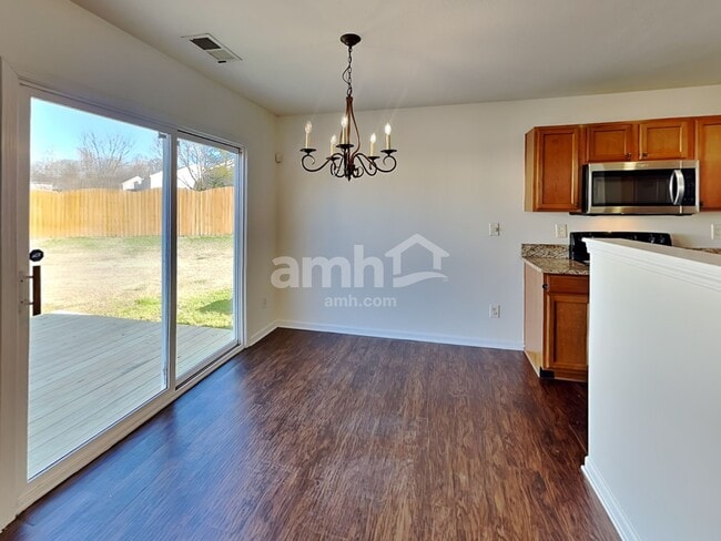 Building Photo - 8327 Rolling Meadows Ln