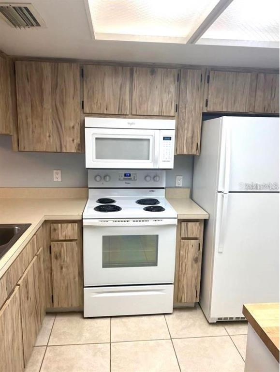 Building Photo - 5023 Terrace Palms Cir