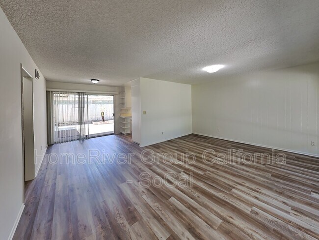 Building Photo - 114 W Bowling Green