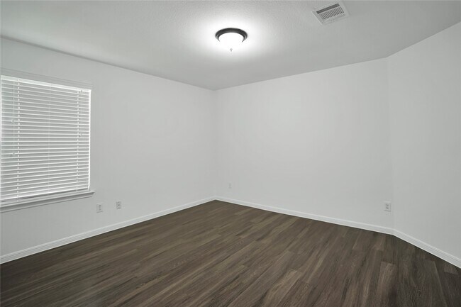 Foto del edificio - 9214 St Laurent Ln