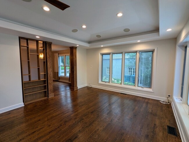 Building Photo - 380 Holly Ave