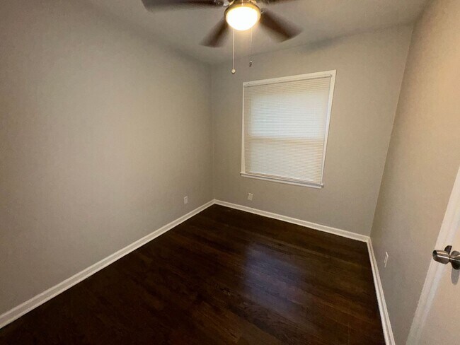 Foto del edificio - Adorable 4 Bedroom home in Raytown!