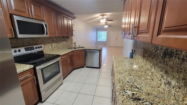 Foto del edificio - 9061 NW 119th Terrace