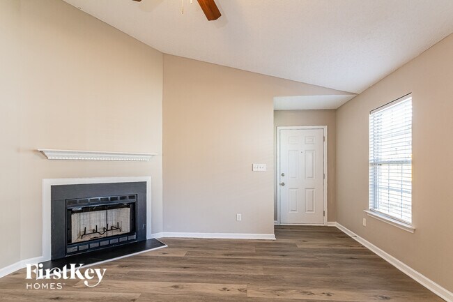 Foto del edificio - 4952 Silverdene St