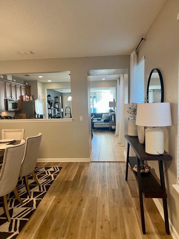 Building Photo - 700 Briar View Dr