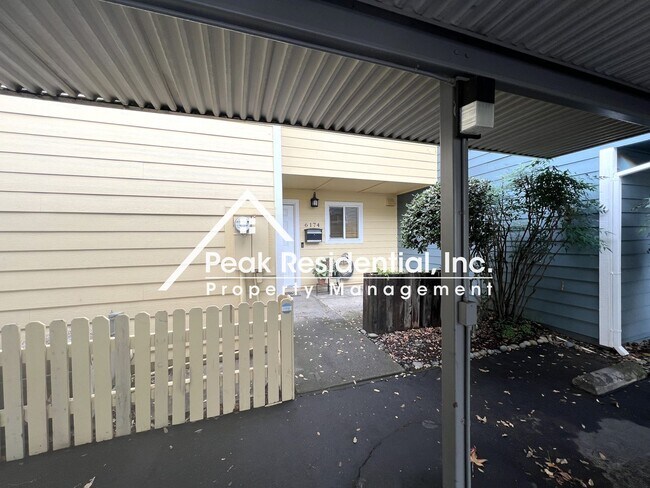 Foto del edificio - Updated 2bd/1.5ba Townhouse