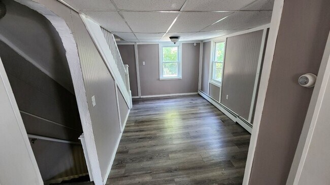 Building Photo - 3 bed 1 bath