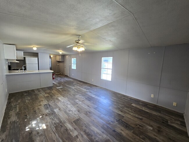 Foto del edificio - 700 W Ridgeway Ave