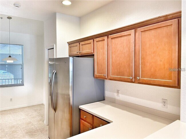 Foto del edificio - 915 Fairwaycove Ln