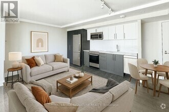Building Photo - 11-611 Walmer Rd
