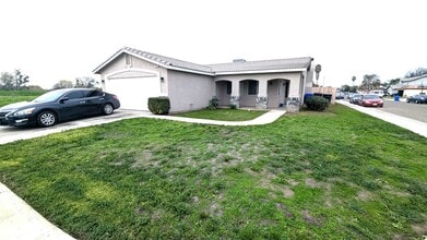 Building Photo - 449 S Greenwood St