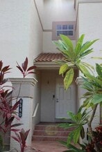 Building Photo - 6560 Via Regina