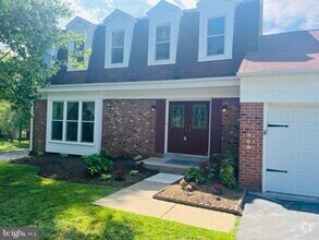 Building Photo - 1721 Pebble Beach Dr