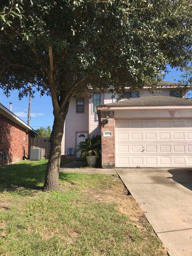 Building Photo - 10223 Azalea Village Dr