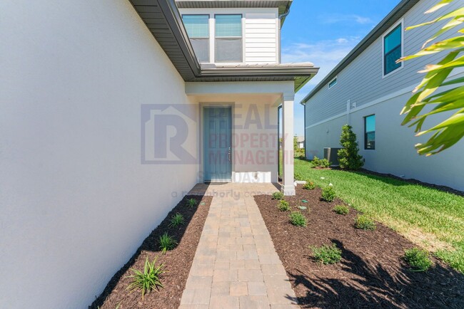 Building Photo - Beautiful brand new 4 bedroom 3 bathroom h...