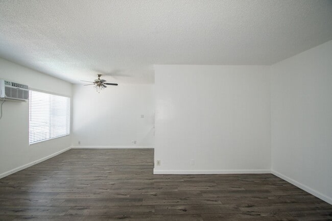 Building Photo - 12050 Tiara St