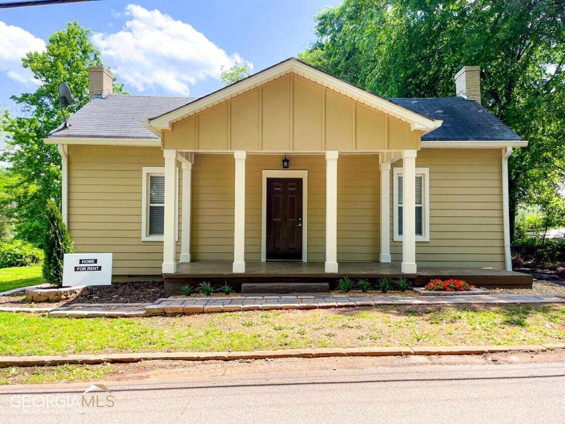 142 E Oak St, Lawrenceville, GA 30046 House Rental in Lawrenceville